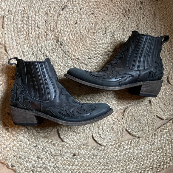 LIBERTY Black Shoes - Liberty Black Leather Booties